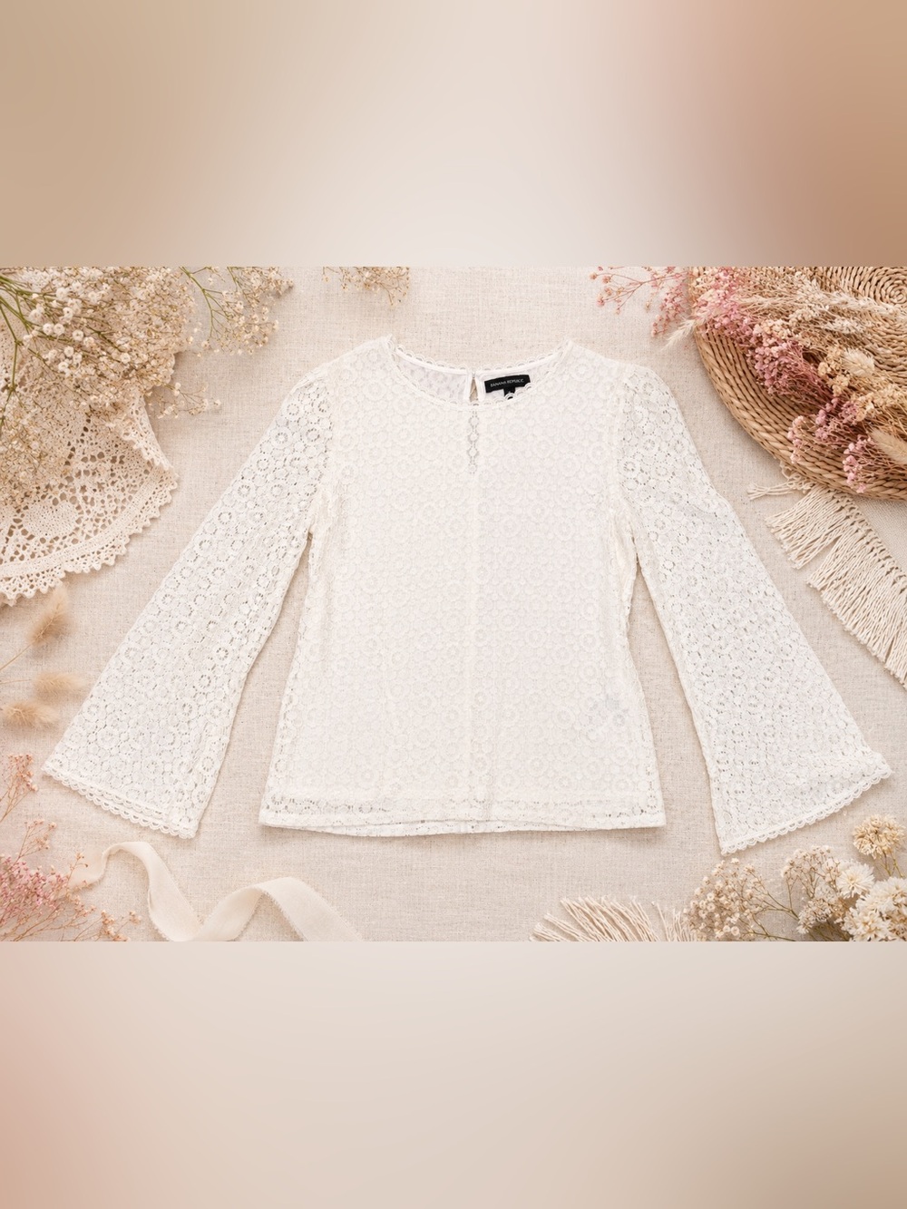 Banana Republic‎ Ivory Floral Lace Bell Sleeve Blouse Boho Romantic Small